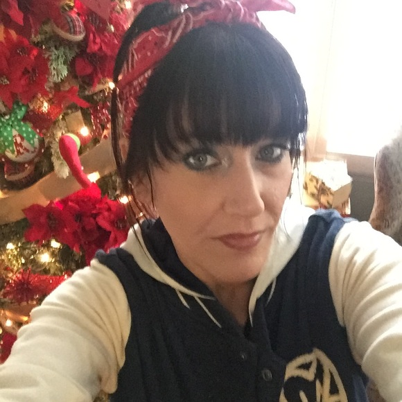 Meet your Posher, Shannon - Picture 4 of 5